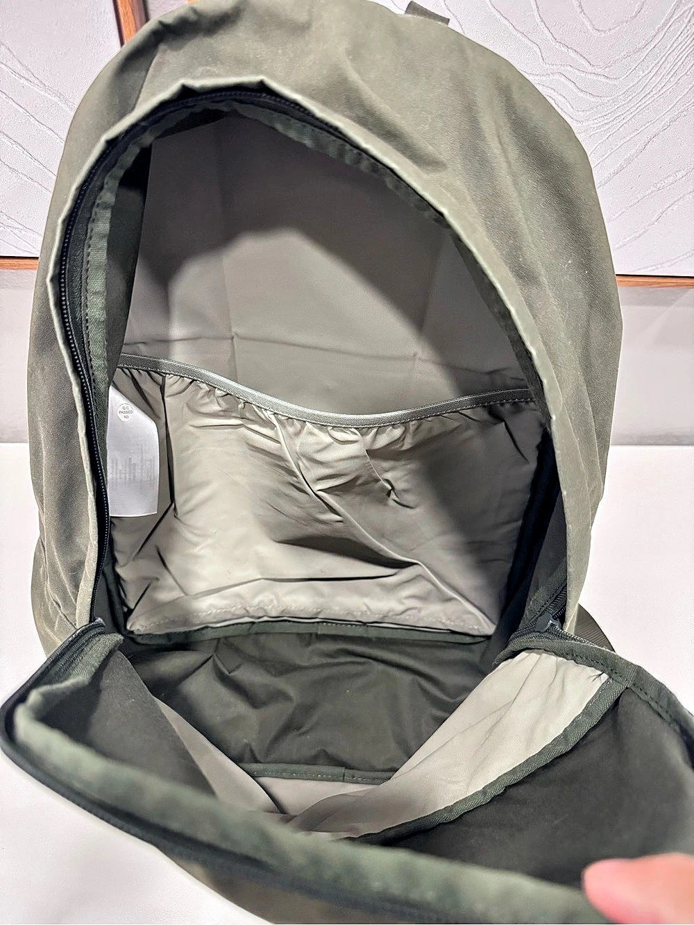 Fjällräven Räven Olive Backpack - Picture 5 of 14